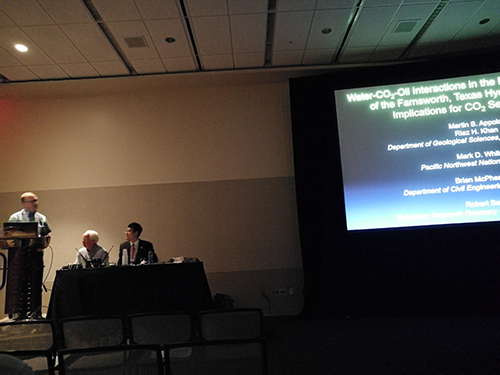 张力为研究员在2019年美国地质学会年会上主持“Carbon Sequestration in Underground Reservoirs”分会场